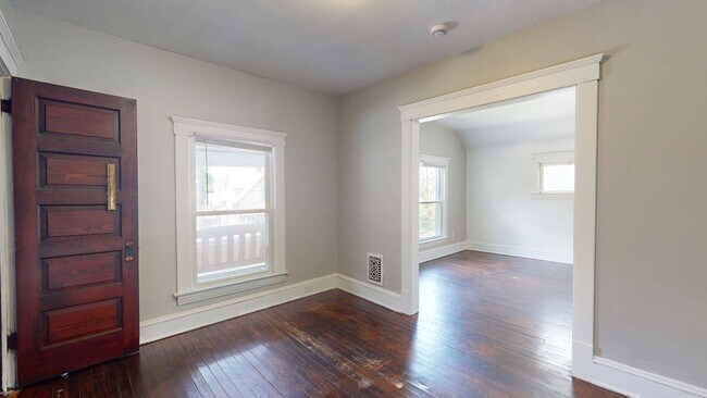Building Photo - 3865 W 16th St