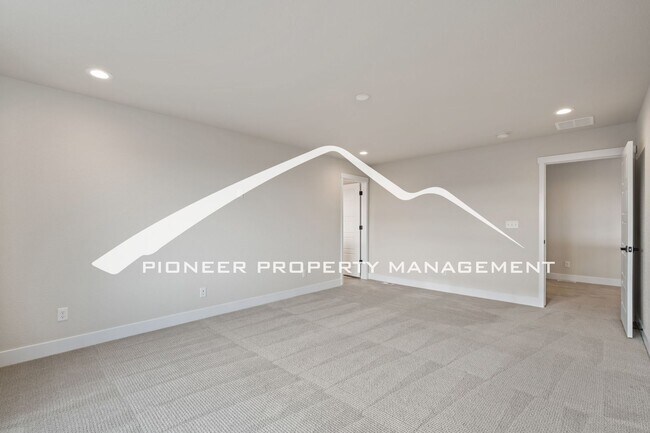 Building Photo - Breathtaking Pikes Peak Views in Desirable Wolf Ranch - 4 bedroom, 3 Full Bath, Office and Loft, ...