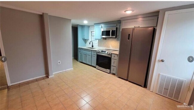 Building Photo - 2604 Quince Ln