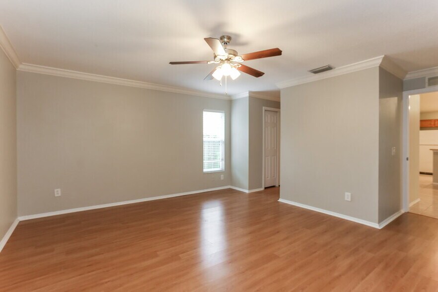 Building Photo - 11753 Shirburn Cir