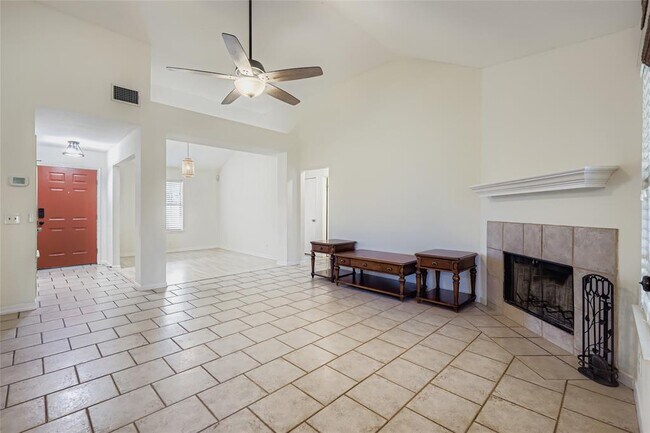 Building Photo - 903 Jasmine Trail