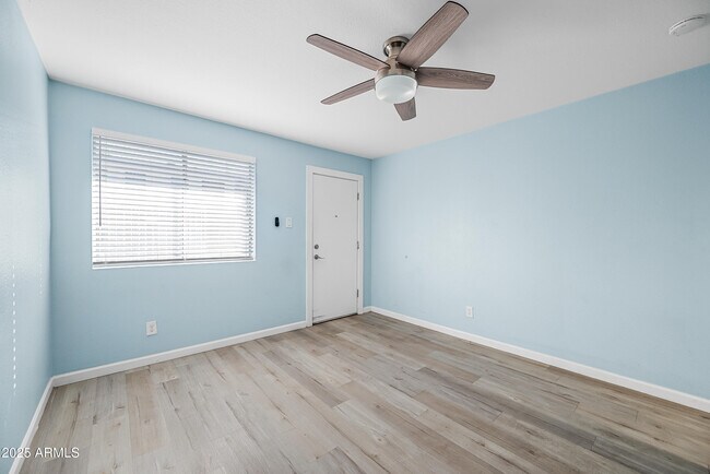 Building Photo - 3025 N 32nd St