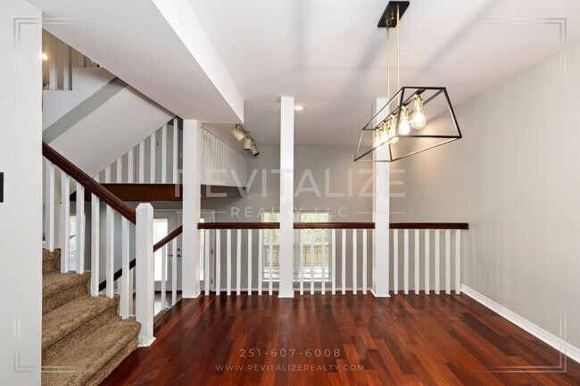 Building Photo - **COMING SOON** Stunning 2 Bedroom/2.5 Bat...