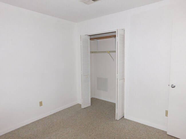 Building Photo - 6222 Harbourside Dr