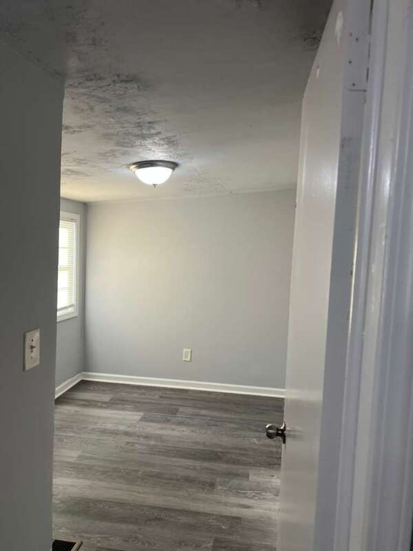 Building Photo - 5038 Westbrook Rd