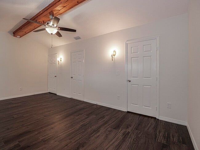 Building Photo - 8520 U.S. Rte 1