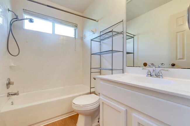 Building Photo - 3735 Castle Rock Dr