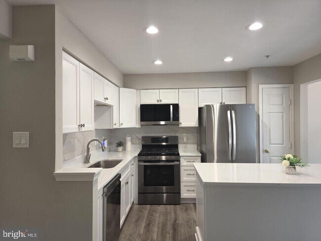 Building Photo - 4613 Ripley Manor Terrace