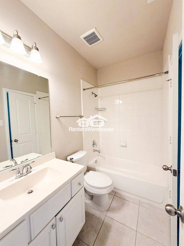 Building Photo - 10810 Kennowy Ct