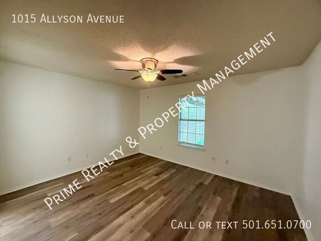 Building Photo - 1015 Allyson Ave
