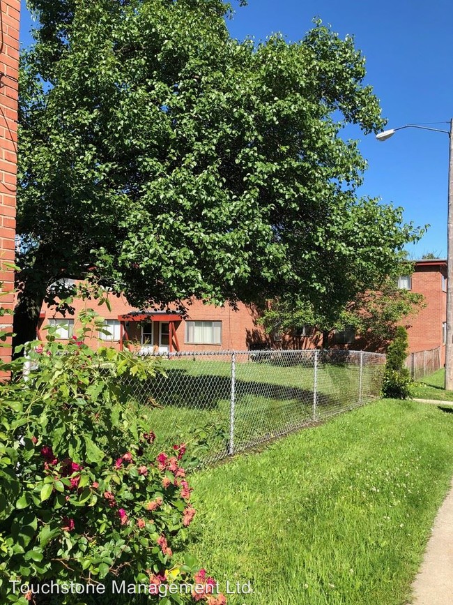Building Photo - 18140 Euclid Ave
