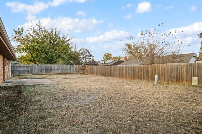 Building Photo - 1125 N Patterson Dr