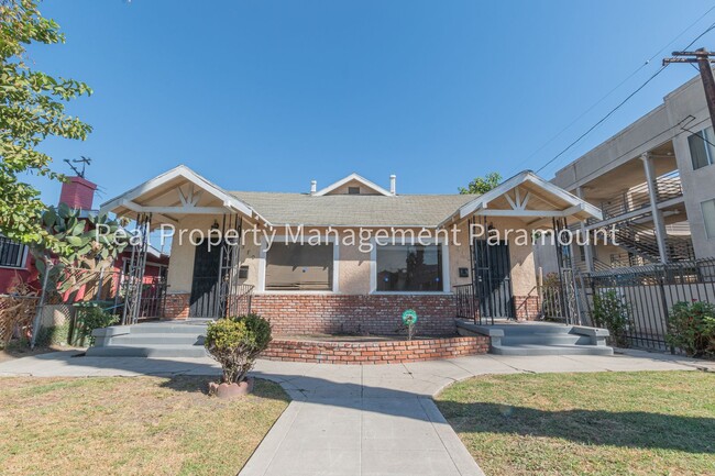Primary Photo - 5310 S Van Ness Ave