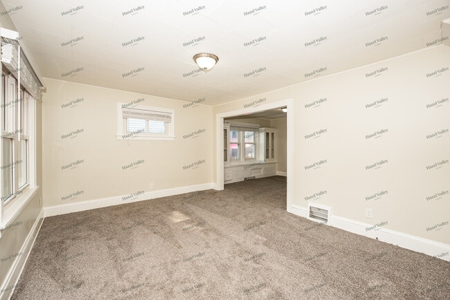 Building Photo - 3475 W 91st St