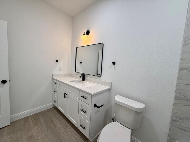 Building Photo - 1393 W Lorraine Dr