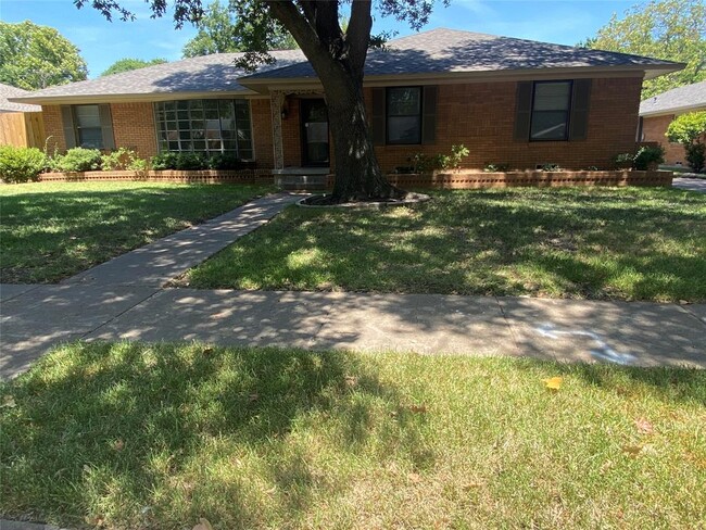 Building Photo - 1806 Robin Ln