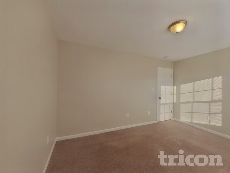 Building Photo - 6503 Sunman Rd