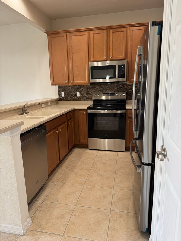 Building Photo - 6853 46th Way N