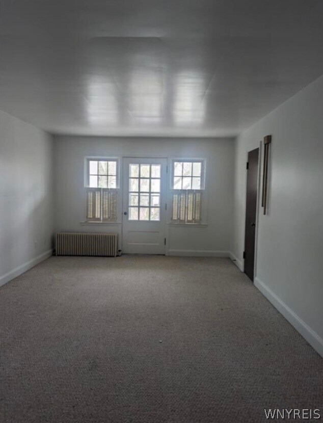 Building Photo - 153 Park Dr