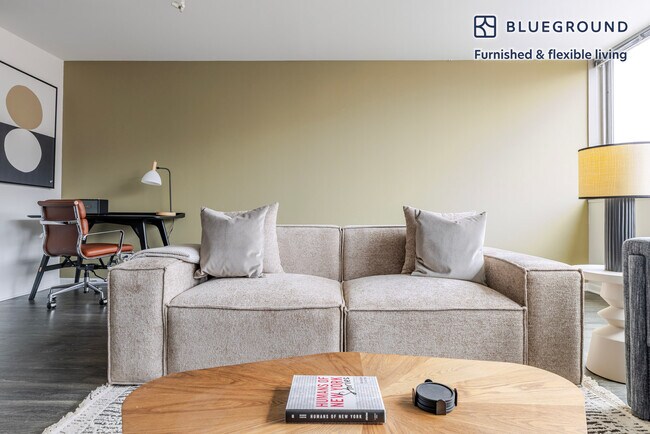 Building Photo - 903 S Ashland Ave