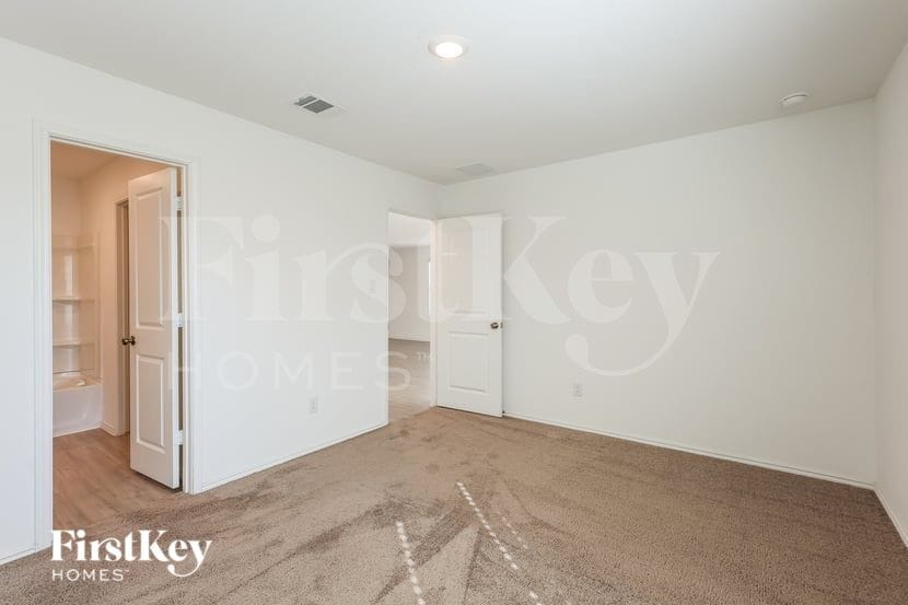 Building Photo - 5174 Fowler Crst