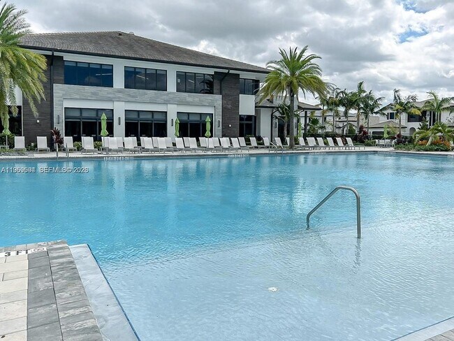 Building Photo - 8001 NW 41st St