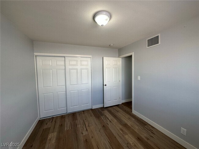 Building Photo - 5233 Lytton Ave