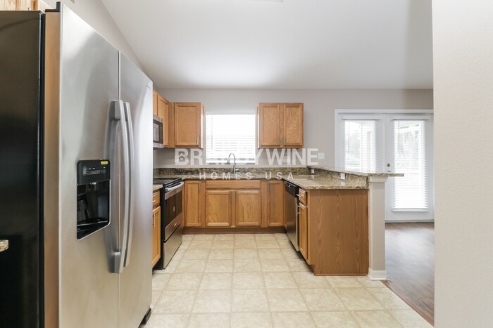 Building Photo - 6272 Layton Ave