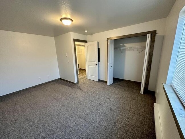 Building Photo - 59 Dunbar Ave
