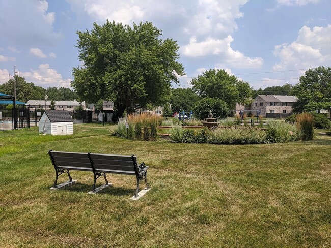 Building Photo - 8516 W 85th St