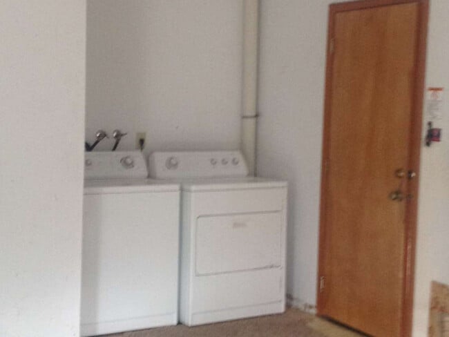 Building Photo - 203 N Wightman St