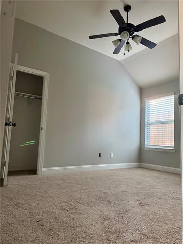 Building Photo - 667 Sharpley Dr