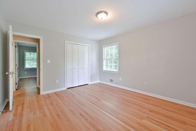 Building Photo - 4377 Vintage Ln