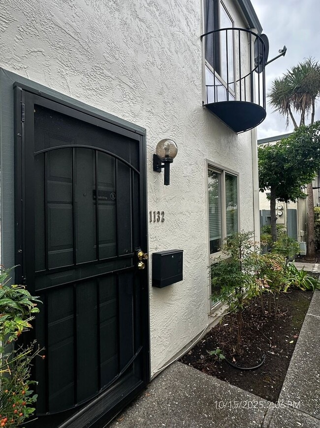 Primary Photo - 2 Bedroom Condo