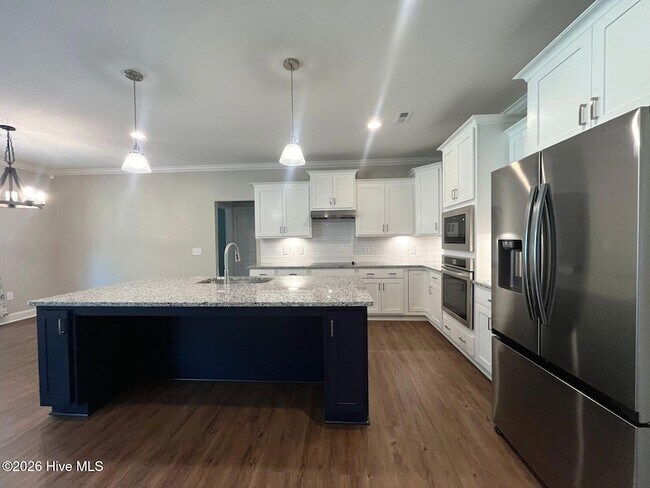 Building Photo - 404 Endicott Ct