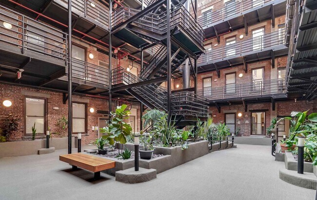 Building Photo - 227 Christopher Columbus Dr