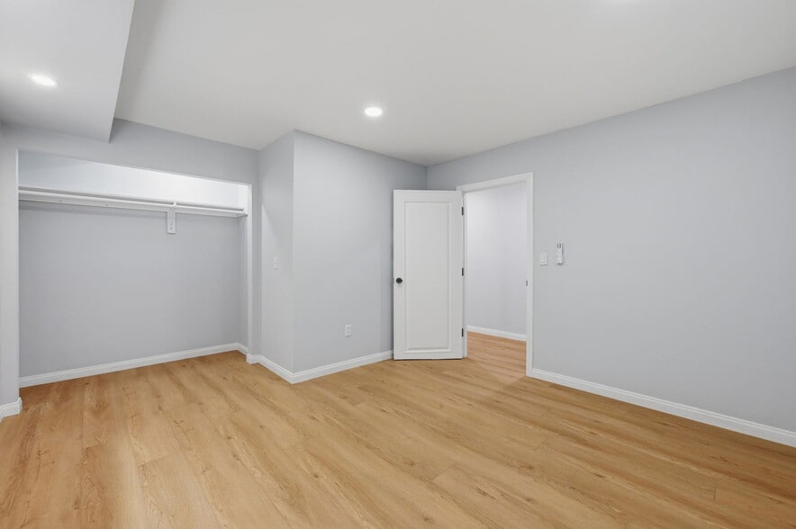 Building Photo - 2553 Via Merano