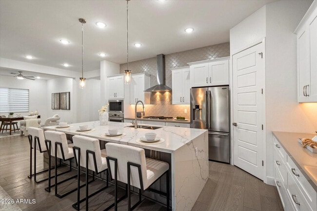 Building Photo - 7403 W Lisbon Ln