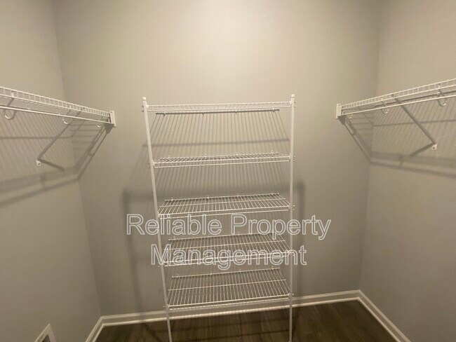 Building Photo - 23 Bluejack Ct