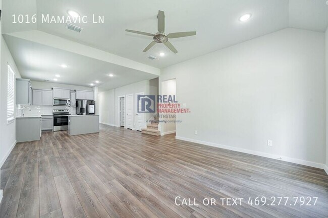 Building Photo - 1016 Mamavic Ln