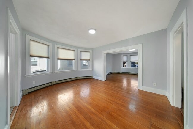 Building Photo - 85 Kemper St