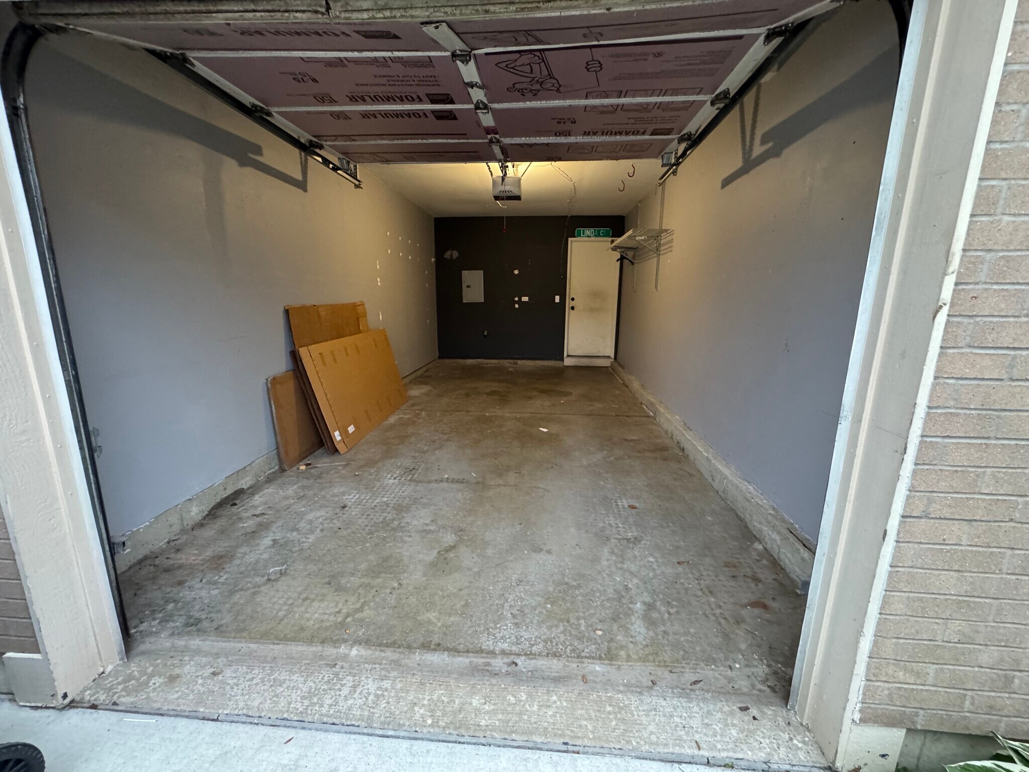 Garage - 268 Camel Bend Ct