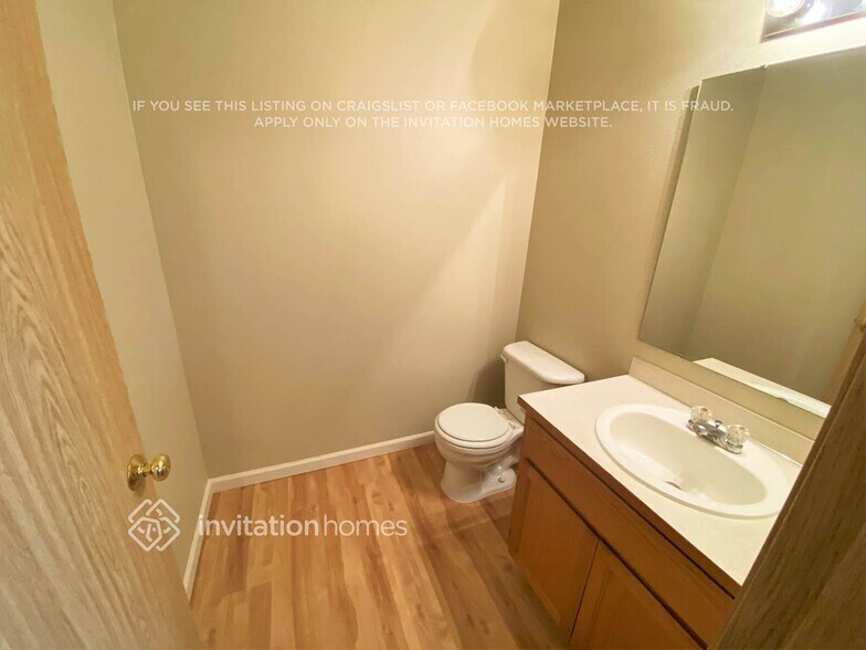 Building Photo - 19504 12th Ave Ct E