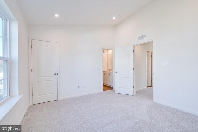 Building Photo - 115 Tuxford Rd