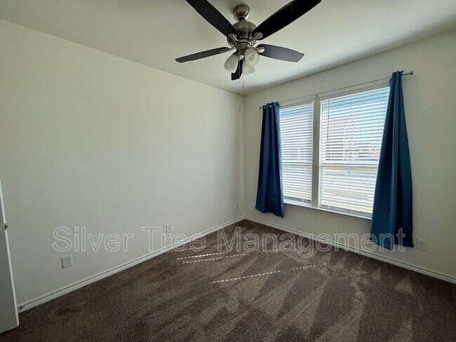 Building Photo - 117 Wild Onion Ln