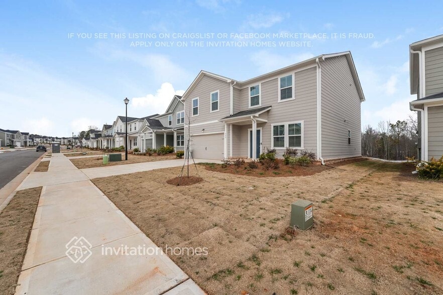 Building Photo - 322 Rock View Ln