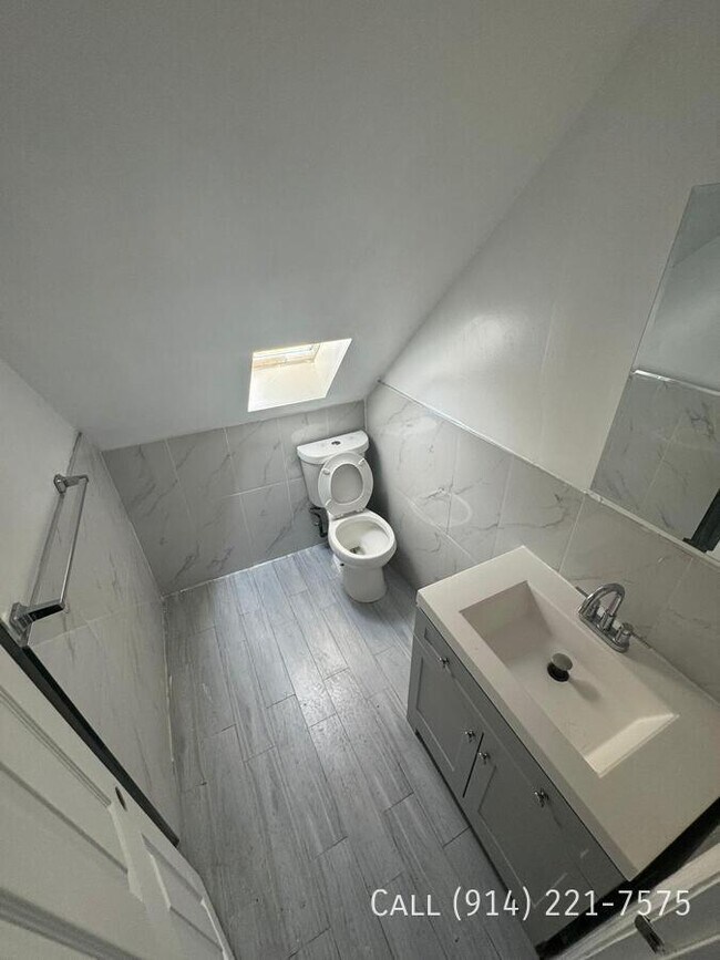 Building Photo - 104 Buena Vista Ave