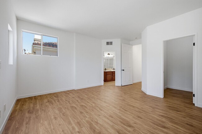 Building Photo - Stylish 3-Bedroom Home with Mountain Views & Attached 2-Car Garage