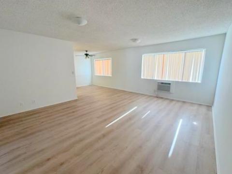 Building Photo - 1086 Springfield St