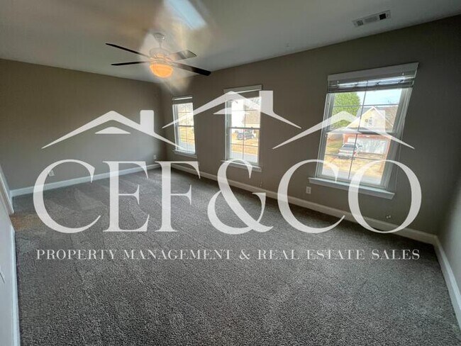 Building Photo - Spacious 3 bedroom 2.5 bedroom available in Moore!